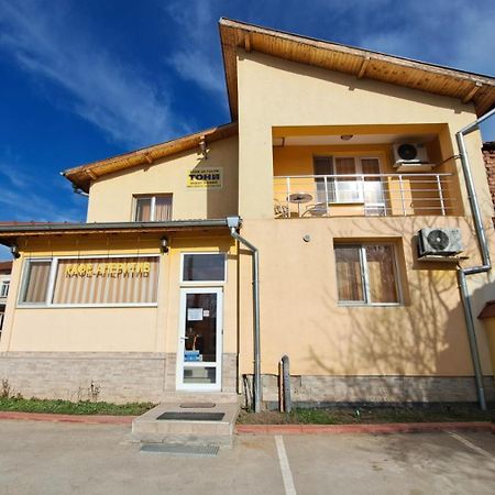 Hotel Toni Bukovlŭk Buitenkant foto