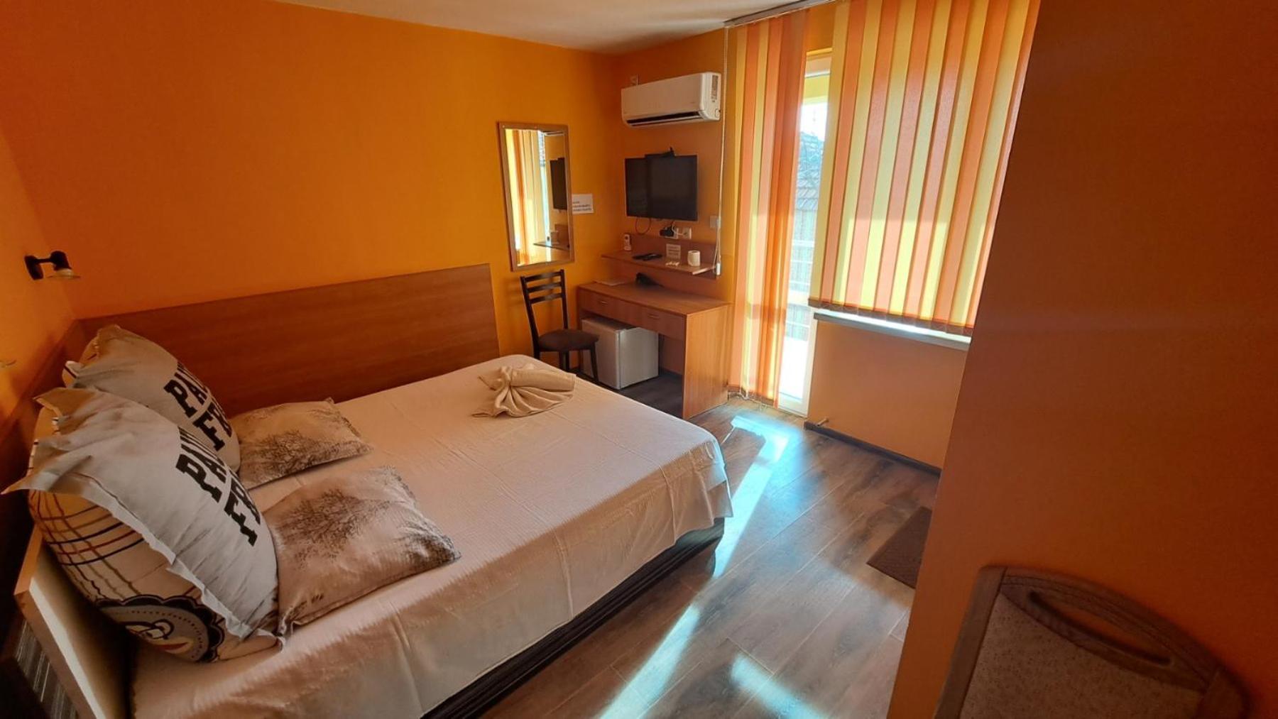 Hotel Toni Bukovlŭk Buitenkant foto