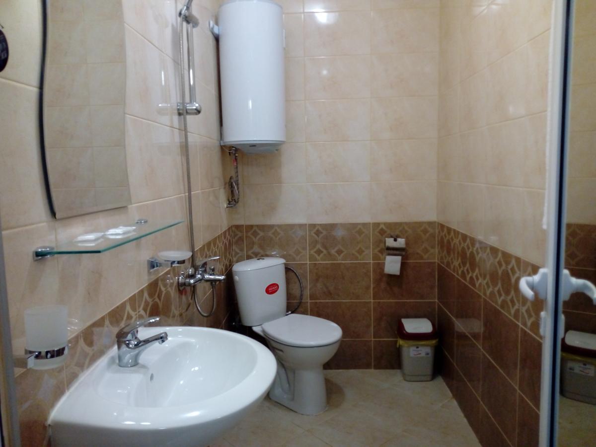 Hotel Toni Bukovlŭk Buitenkant foto