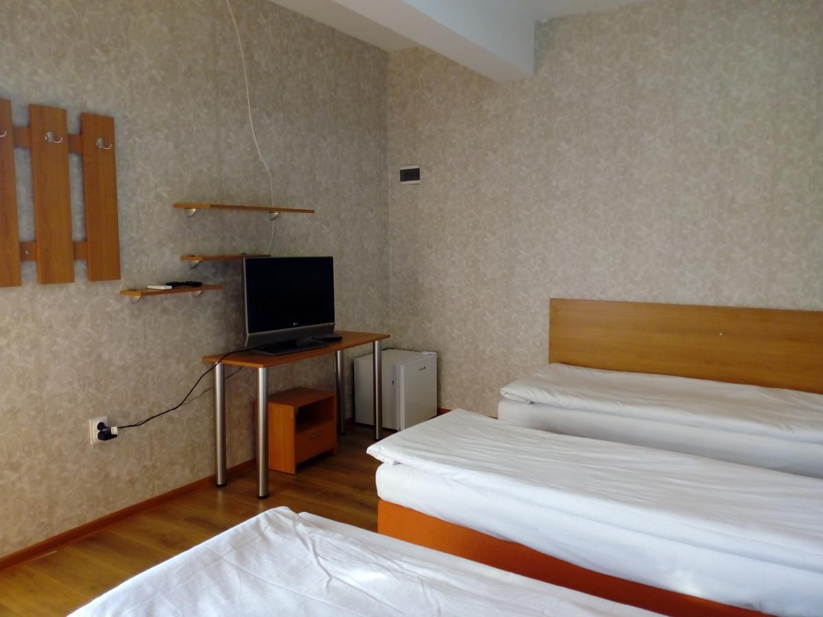 Hotel Toni Bukovlŭk Buitenkant foto
